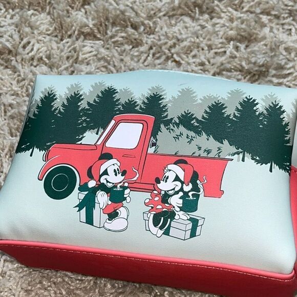 NWT Loungefly Mickey Minnie Cosmetic Bag Winter Holiday Christmas Tree Pickup Tr - Picture 12 of 14